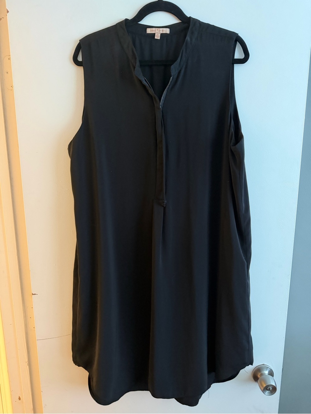Gibson Latimer Sleeveless Black Tunic Dress